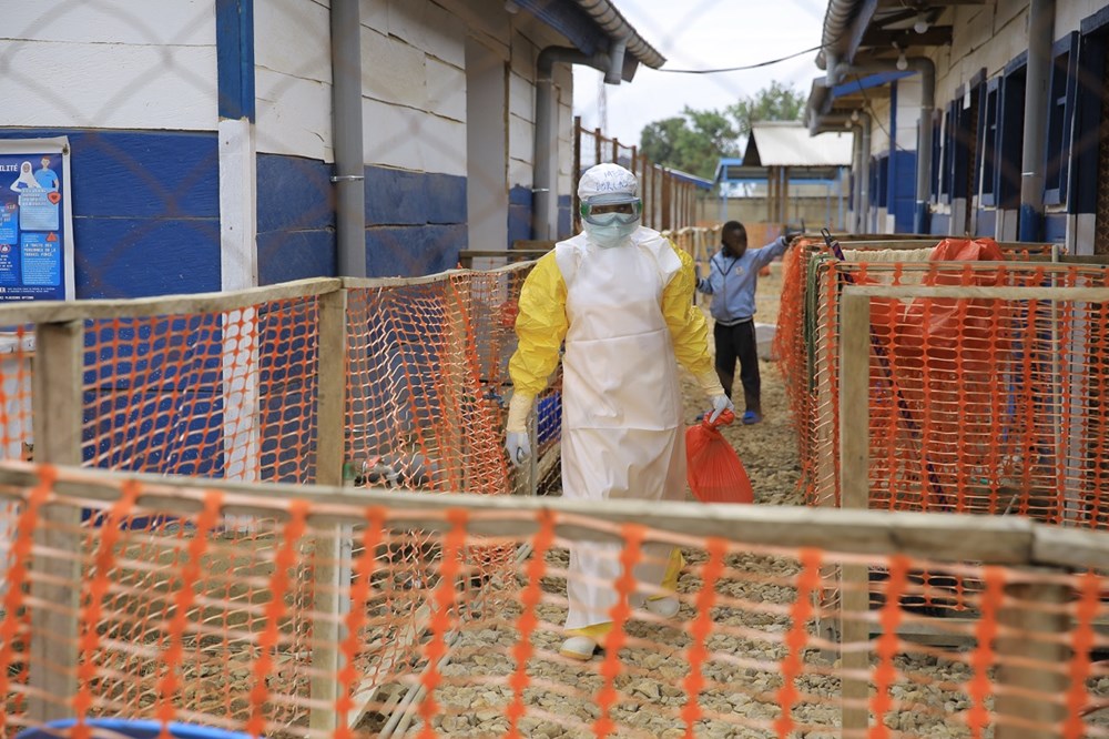 Cảnh báo dịch Ebola đã lây lan sang tỉnh thứ tám tại CHDC Congo, hơn 4.500 ca tử vong - ảnh 1