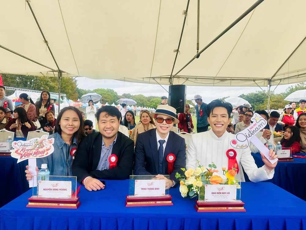 Ca sĩ Anh Tú biểu diễn tại Festival Trái Tim Việt Nam 2026 ở Nhật Bản - ảnh 3