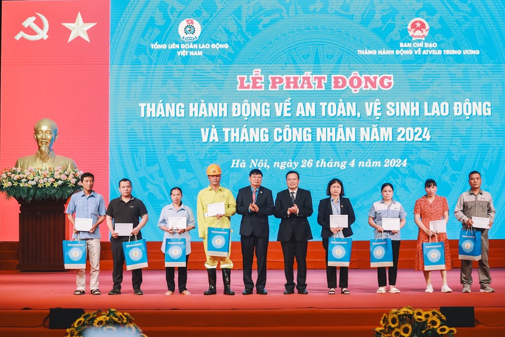 Hà Nội phát động Tháng hành động về ATVSLĐ và Tháng Công nhân năm 2024 - ảnh 3