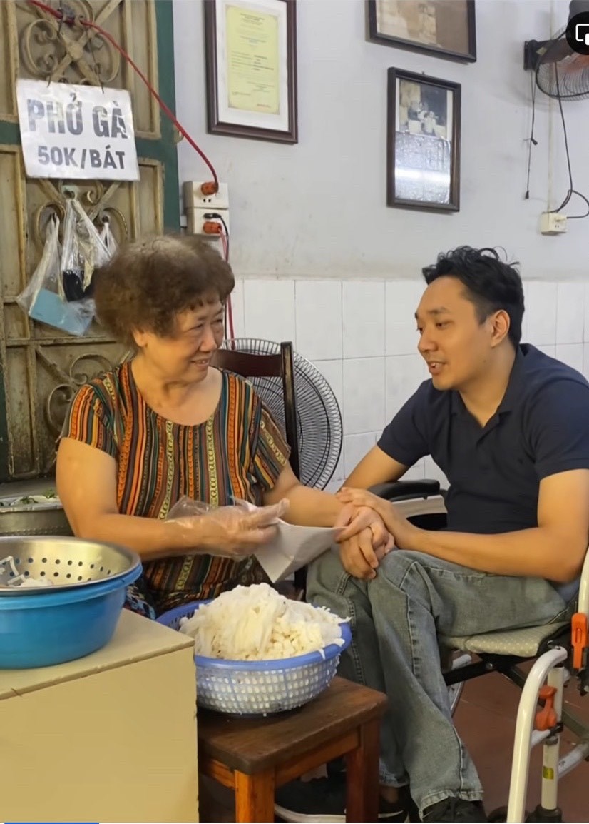Tiktoker V.M.L xin lỗi và bị xử phạt 5 triệu đồng vì “nói xấu” quán phở - ảnh 1