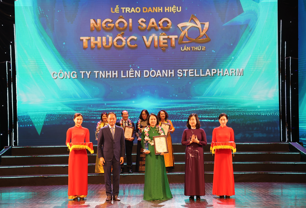 Trao danh hiệu “Ngôi sao thuốc Việt” lần thứ 2 - ảnh 1