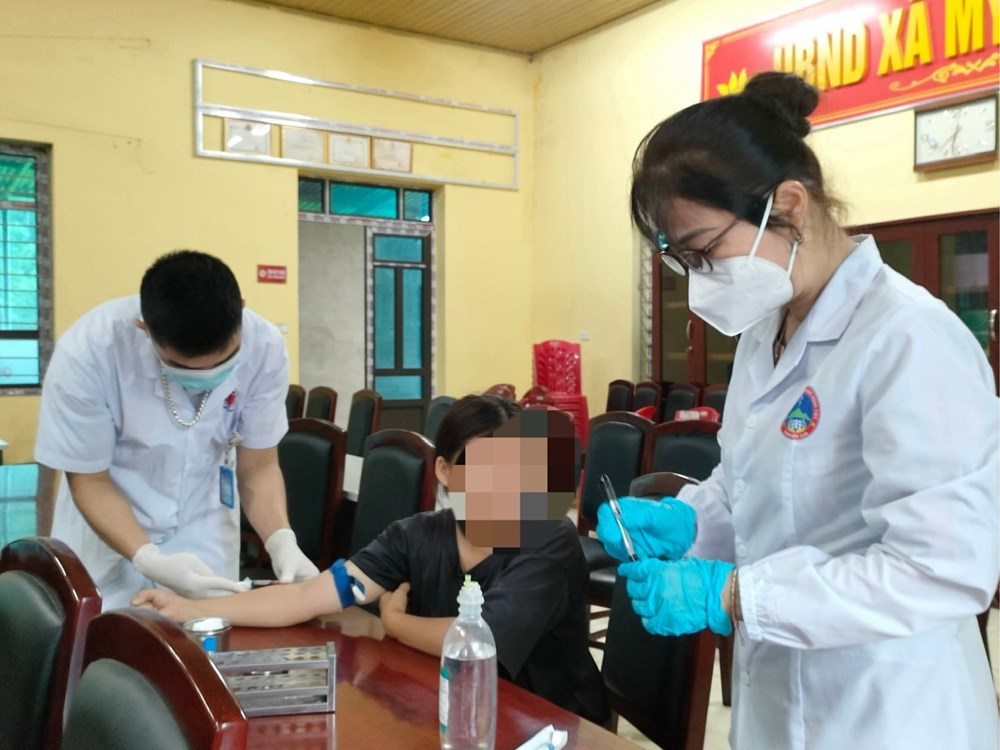 Nguy hiểm bệnh viêm màng não mô cầu ở người lớn - ảnh 1