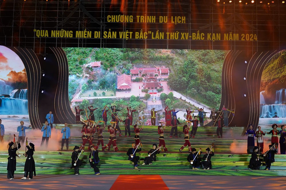 Khai mạc Chương trình du lịch “Qua những miền di sản Việt Bắc” - ảnh 8