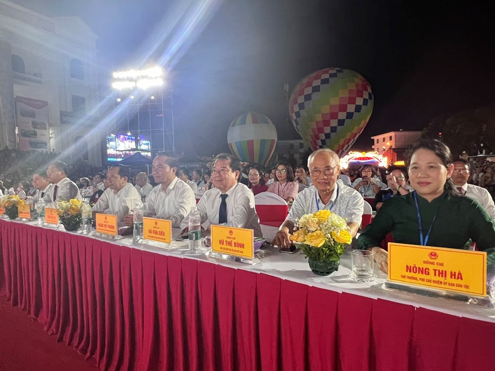 Khai mạc Chương trình du lịch “Qua những miền di sản Việt Bắc” - ảnh 1
