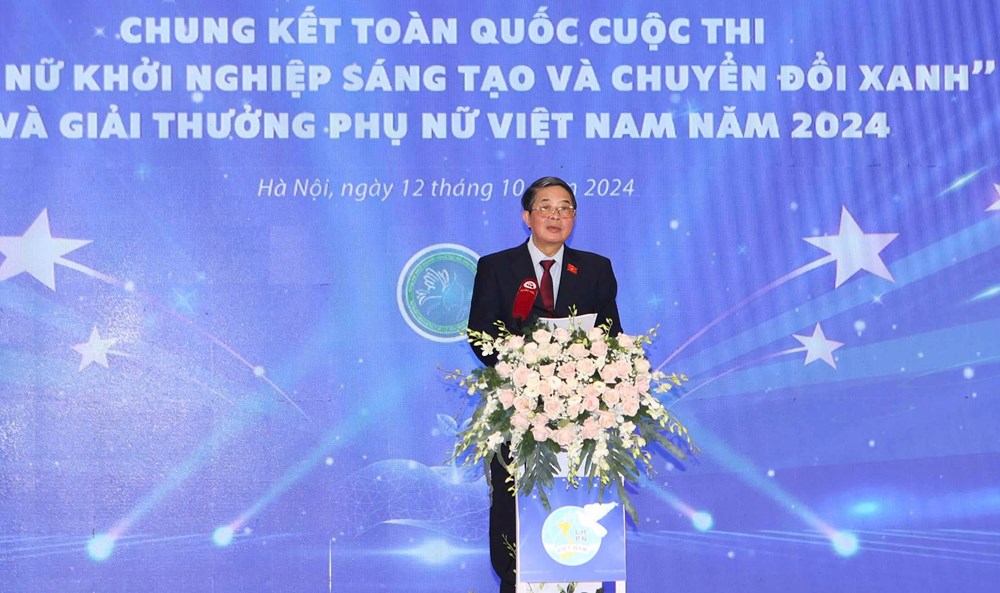 Tập thể nữ Viện Văn hoá nghệ thuật Quốc gia VN và Phó Giám đốc Nhà hát Cải lương Việt Nam được trao giải thưởng Phụ nữ VN 2024 - ảnh 1
