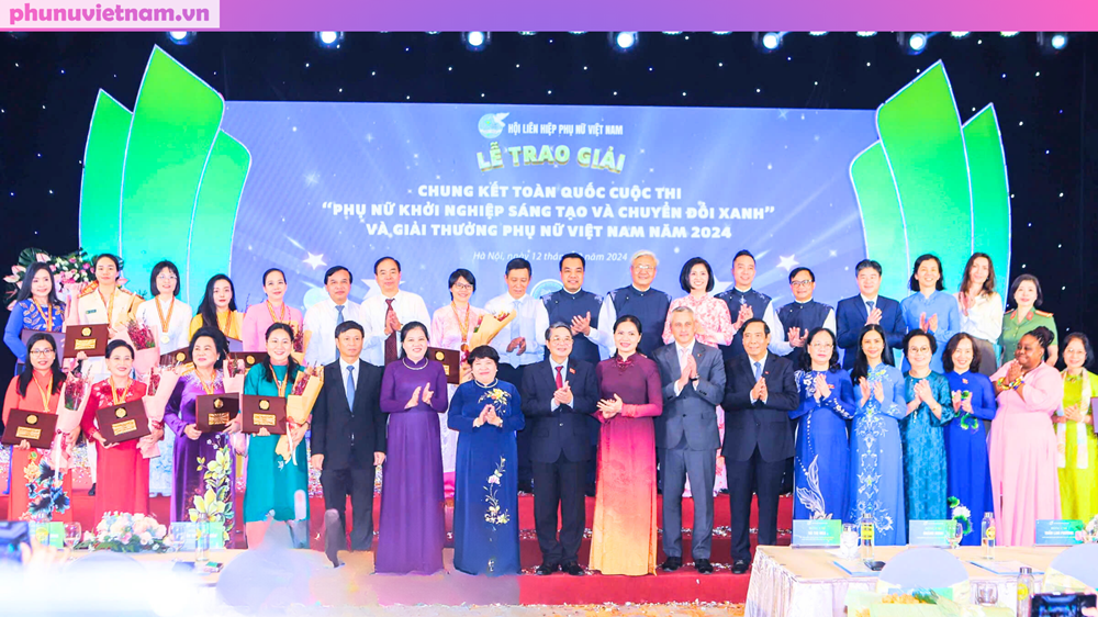 Tập thể nữ Viện Văn hoá nghệ thuật Quốc gia VN và Phó Giám đốc Nhà hát Cải lương Việt Nam được trao giải thưởng Phụ nữ VN 2024 - ảnh 4
