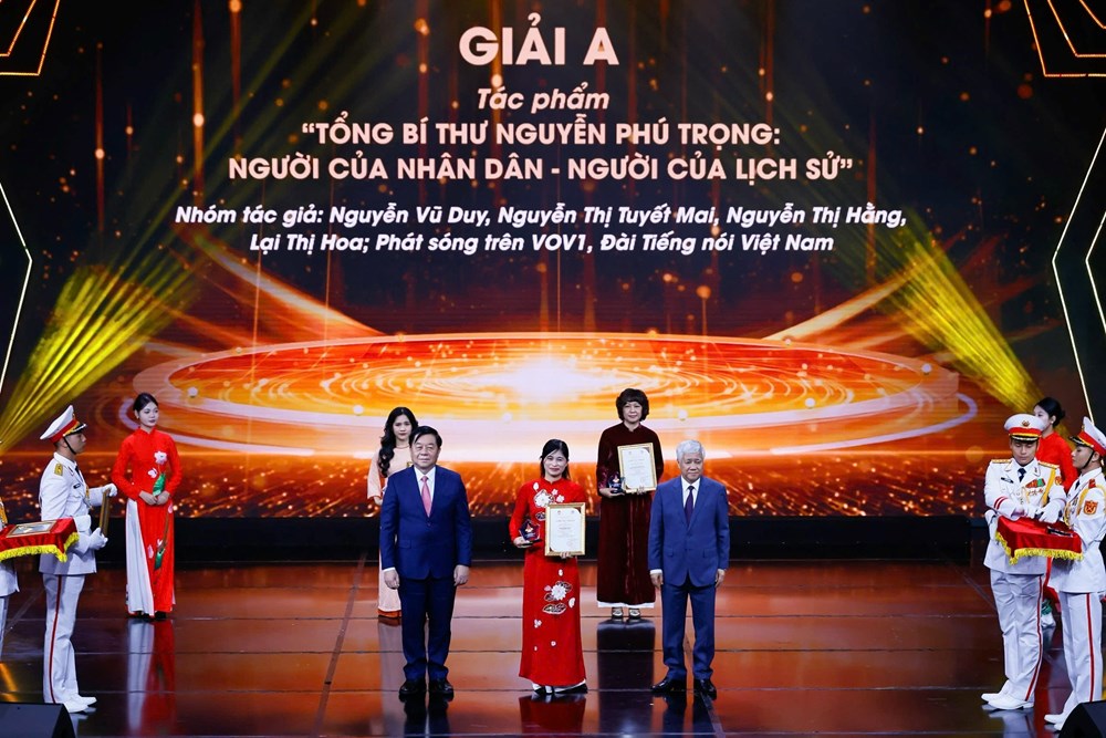 90 tác phẩm được trao giải báo chí “Vì sự nghiệp Đại đoàn kết toàn dân tộc” lần thứ XVI - ảnh 2