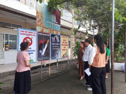 Cần Thơ: Giám sát việc thực hiện quy định phòng, chống tác hại thuốc lá tại trường học - ảnh 1