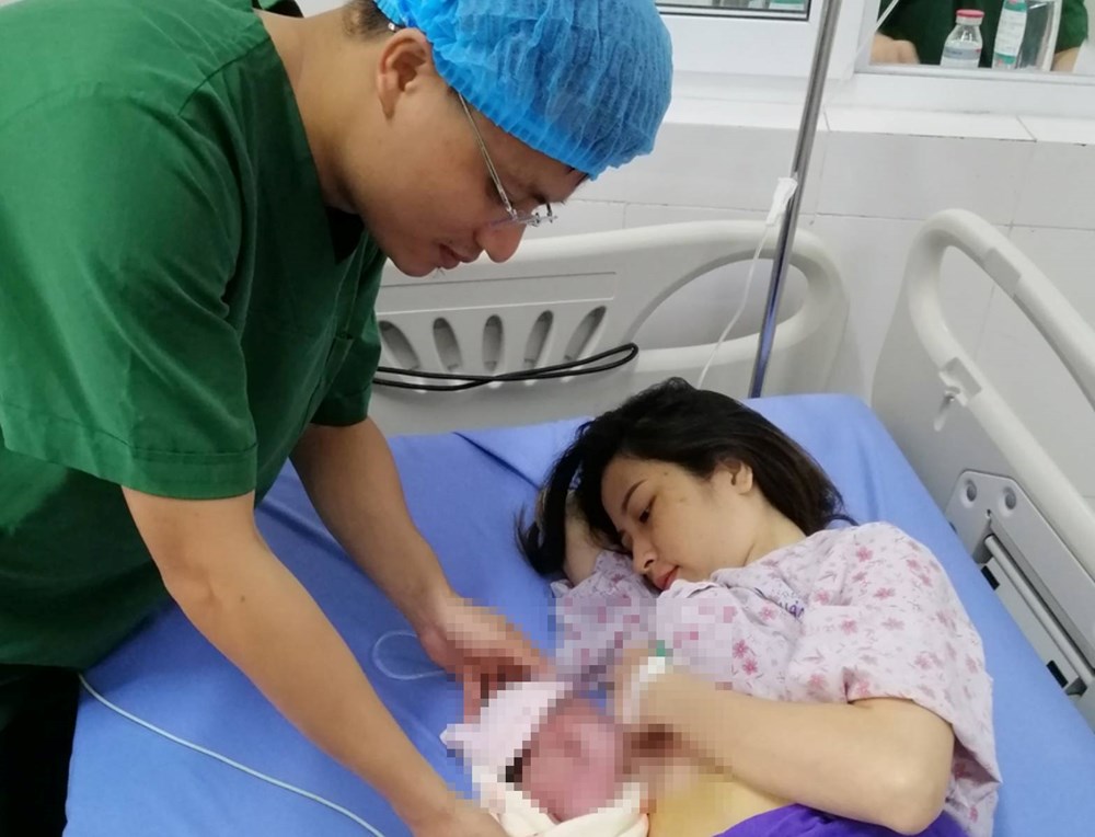Để trẻ sơ sinh được bú mẹ một cách tối đa - ảnh 2