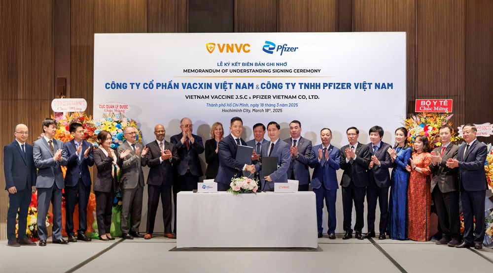 Pfizer hợp tác, hỗ trợ sản xuất vắcxin chất lượng cao tại Việt Nam - ảnh 1