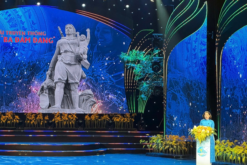 Kỷ niệm 60 năm truyền thống phong trào phụ nữ “Ba đảm đang” - ảnh 2