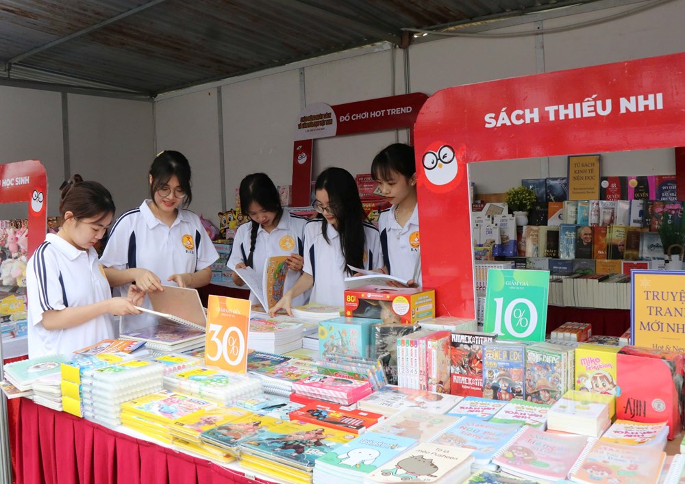 Hơn 100.000 đầu sách trưng bày tại Ngày Sách và Văn hóa đọc Việt Nam tỉnh Bắc Ninh - ảnh 4