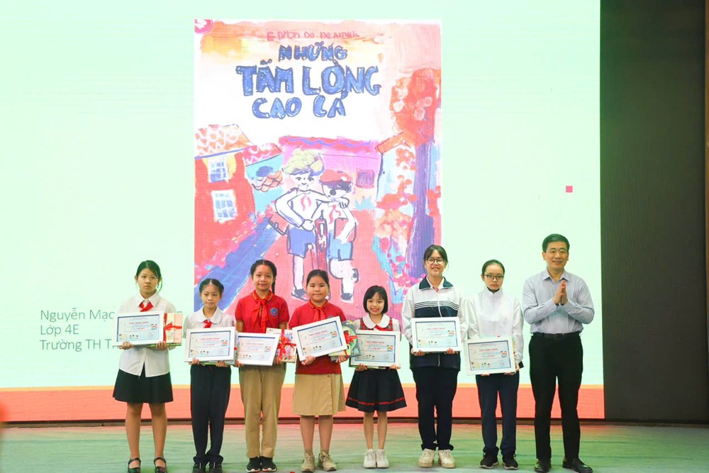 “Sách mở rộng thế giới tư duy” - Chuỗi sự kiện chào mừng Ngày Sách và Văn hóa đọc Việt Nam - ảnh 1