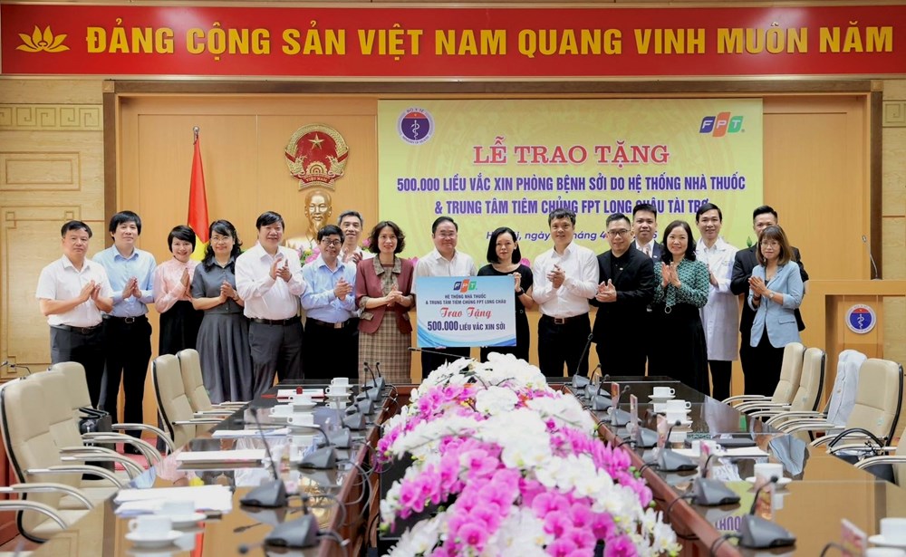 Bộ Y tế tiếp nhận 500.000 liều vắcxin phòng bệnh sởi cho chiến dịch đợt 3 - ảnh 1