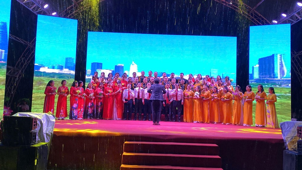 Liên hoan đồng ca, hợp xướng chủ đề “Khát vọng dân tộc” - ảnh 3