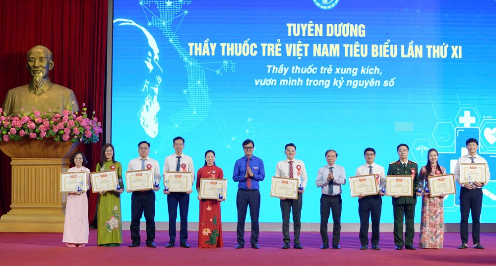 Thầy thuốc trẻ xung kích, vươn mình trong kỷ nguyên số - ảnh 2