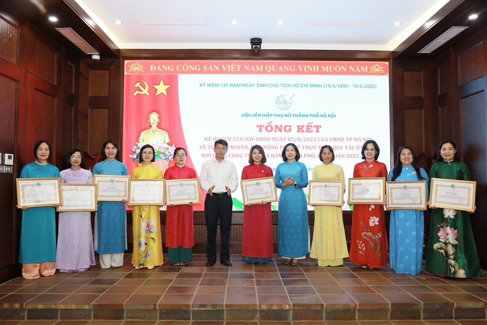 Biểu dương điển hình tiêu biểu Phụ nữ Thủ đô làm theo lời Bác - ảnh 2