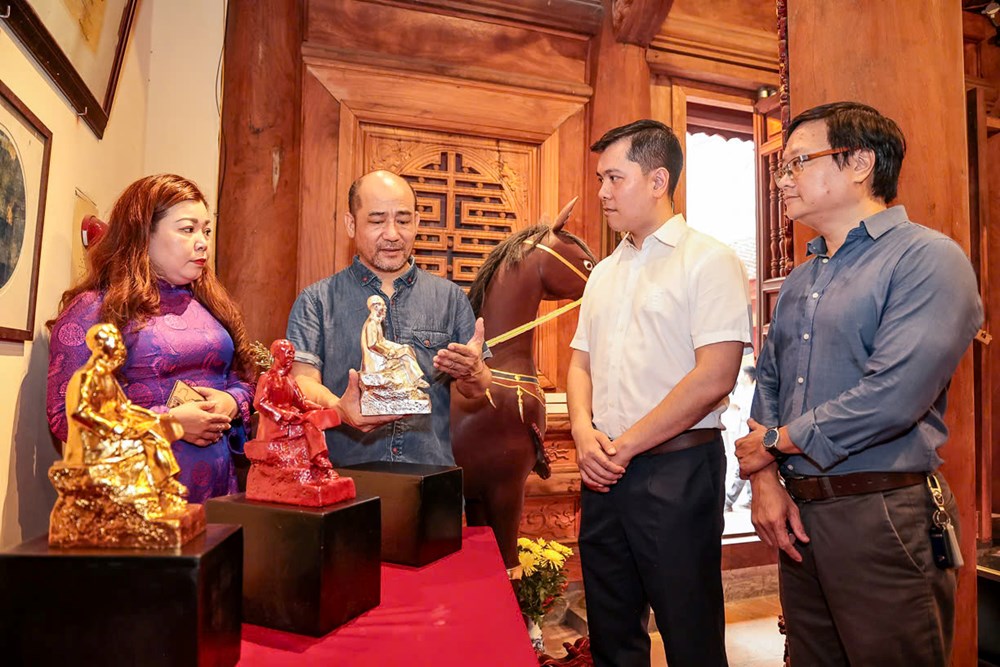 Trưng bày triển lãm không gian di sản văn hóa tại đình Hà Vĩ - ảnh 1
