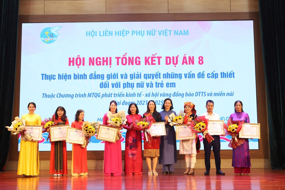 Tổng kết 5 năm thực hiện Dự án 8 thúc đẩy bình đẳng giới ở khu vực miền núi - ảnh 1