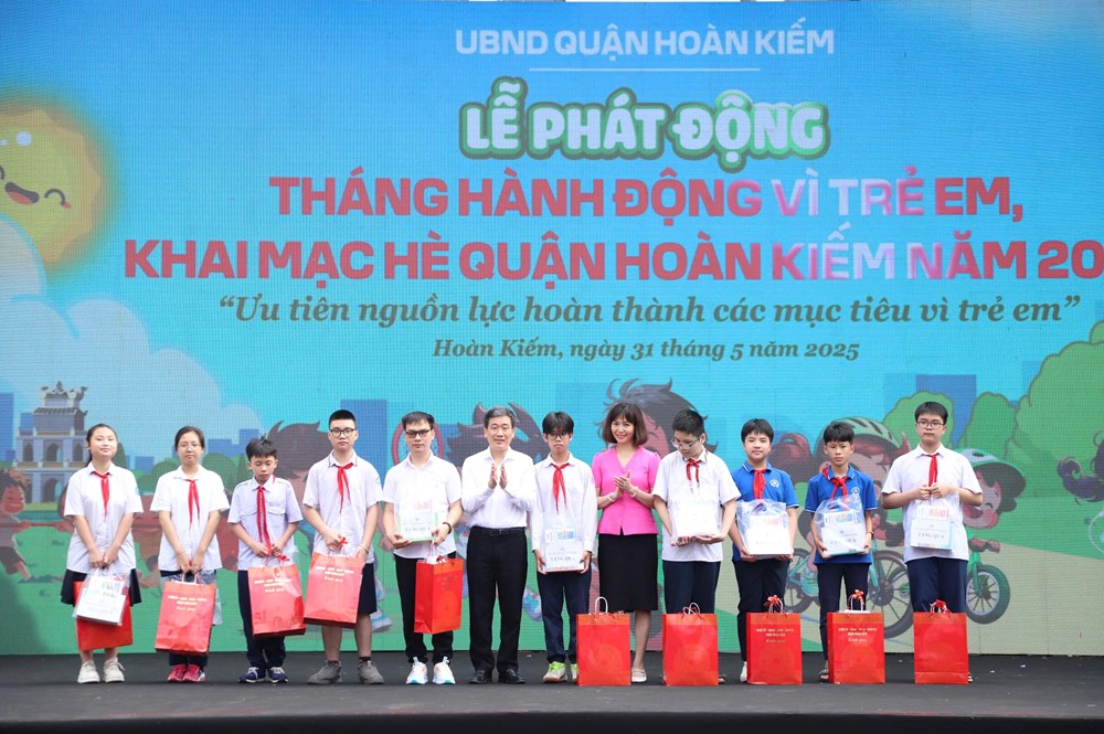 Hà Nội: Phát động Tháng hành động vì trẻ em và khai mạc hè 2025 - ảnh 1