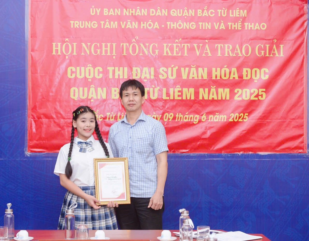 Cô bé lớp 6 lan tỏa tình yêu đọc sách đến cộng đồng - ảnh 2