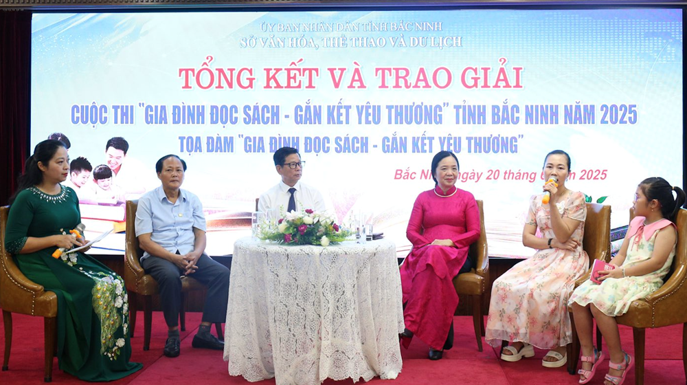 Bắc Ninh: Trao giải cuộc thi “Gia đình đọc sách – Gắn kết yêu thương” năm 2025 - ảnh 3