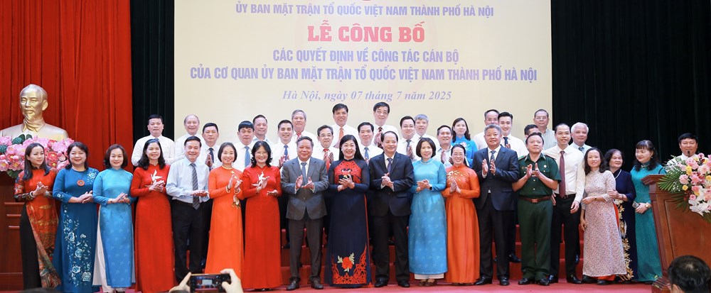Ủy ban MTTQ Việt Nam TP Hà Nội công bố các Quyết định về nhân sự - ảnh 2