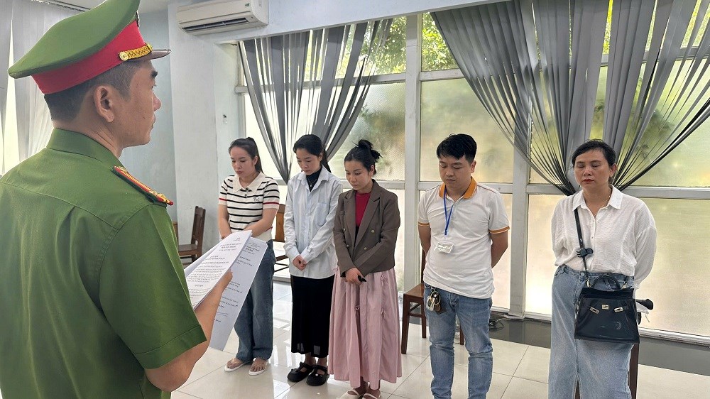 Bộ Y tế đề nghị báo cáo phương án xử lý vụ Phòng khám đa khoa quốc tế Đà Nẵng - ảnh 1