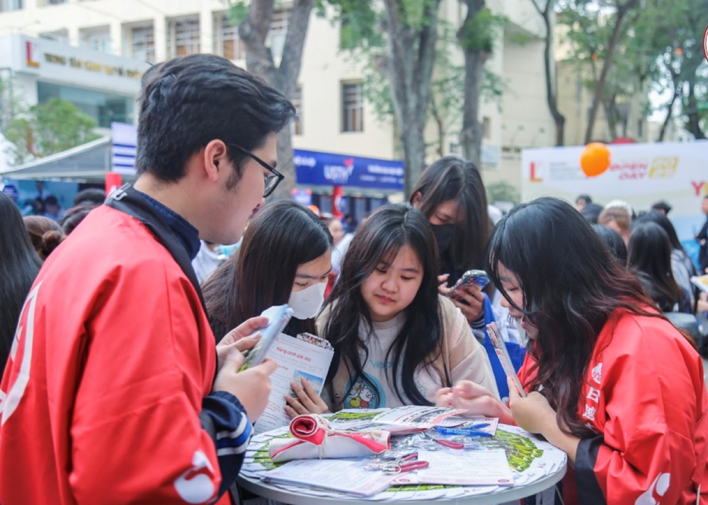 Trường Đại học Việt Nhật hướng dẫn quy tắc quy đổi điểm các phương thức tuyển sinh - ảnh 1