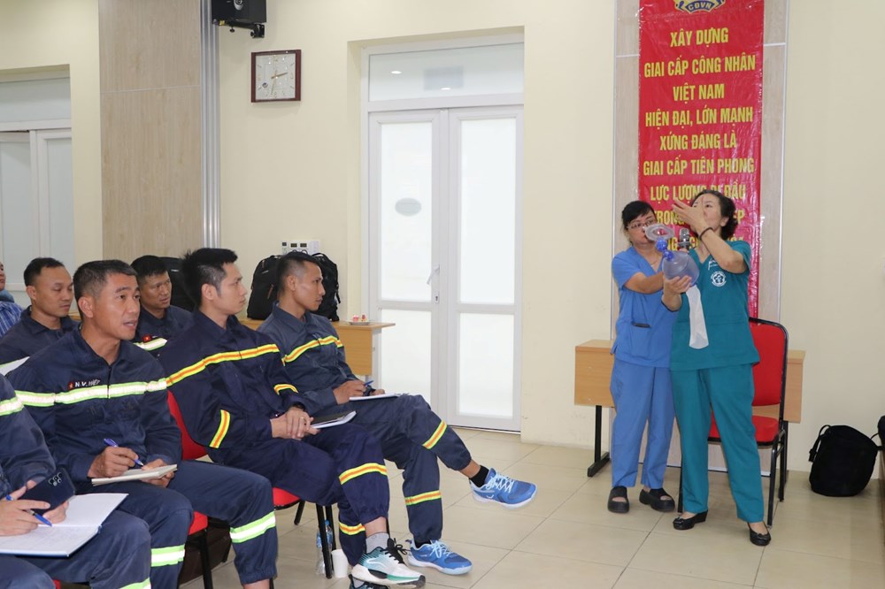 Tăng cường đào tạo giảng viên nguồn cấp cứu ngoại viện - ảnh 2