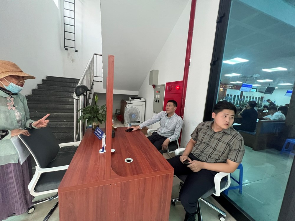 Nhiều người chưa biết đến tiện tích miễn phí tại các điểm phục vụ hành chính công ở Hà Nội - ảnh 4