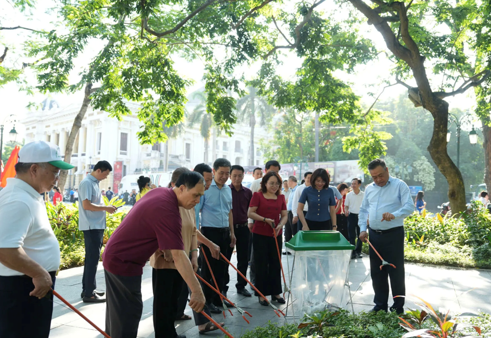 Hà Nội tổng vệ sinh môi trường trên toàn thành phố - ảnh 4