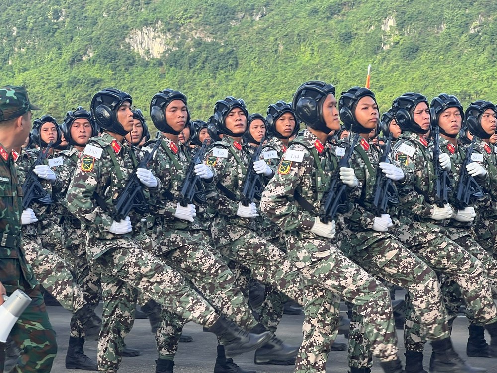 Trước giờ tổng hợp luyện lần 2 chuẩn bị cho Lễ diễu binh, diễu hành Kỷ niệm 80 năm Quốc khánh 2.9 - ảnh 7