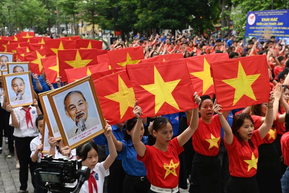 Đồng loạt chào cờ “Tôi yêu Tổ quốc tôi” và hát Quốc ca trên toàn quốc - ảnh 2