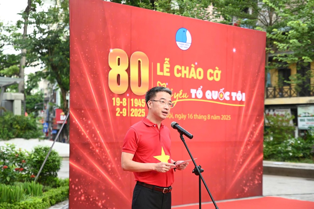 Đồng loạt chào cờ “Tôi yêu Tổ quốc tôi” và hát Quốc ca trên toàn quốc - ảnh 1