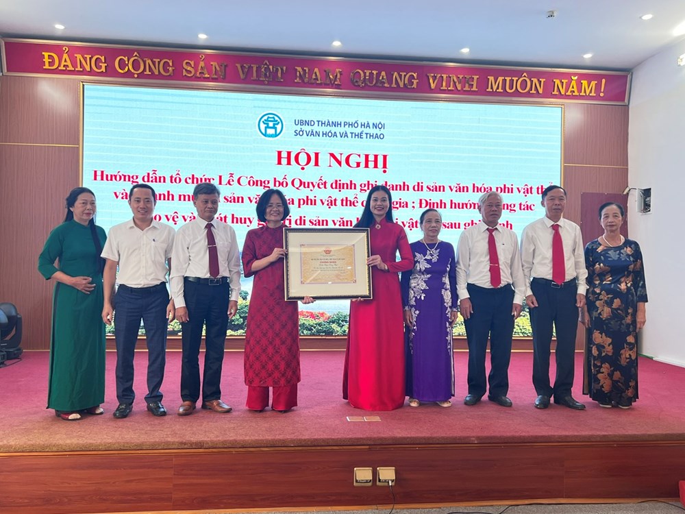 Hà Nội: 6 lễ hội truyền thống được trao chứng nhận Di sản văn hóa phi vật thể quốc gia - ảnh 4