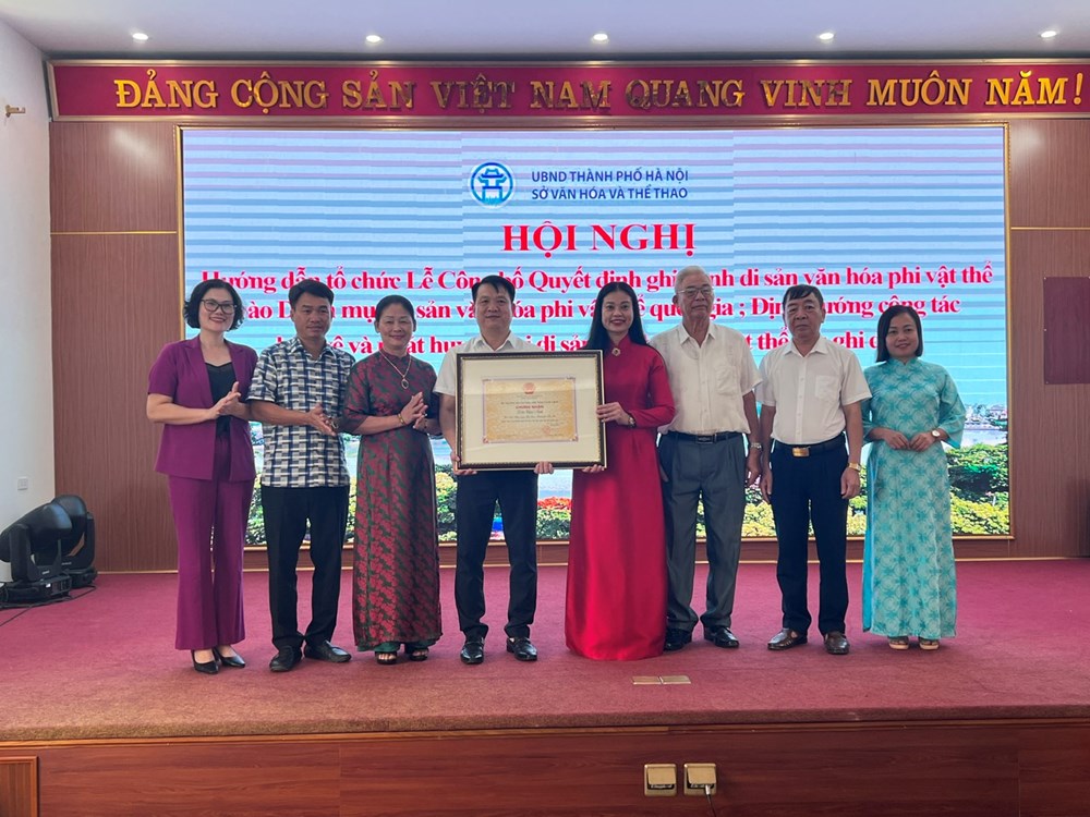 Hà Nội: 6 lễ hội truyền thống được trao chứng nhận Di sản văn hóa phi vật thể quốc gia - ảnh 3