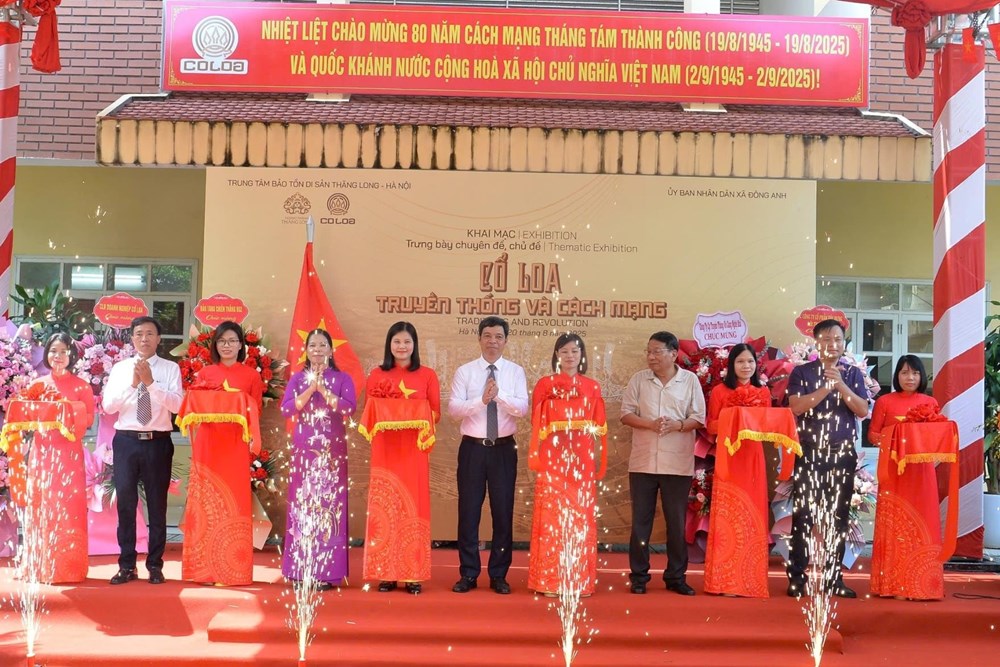 Trưng bày tư liệu, hình ảnh về  “Cổ Loa - Truyền thống và cách mạng” - ảnh 1