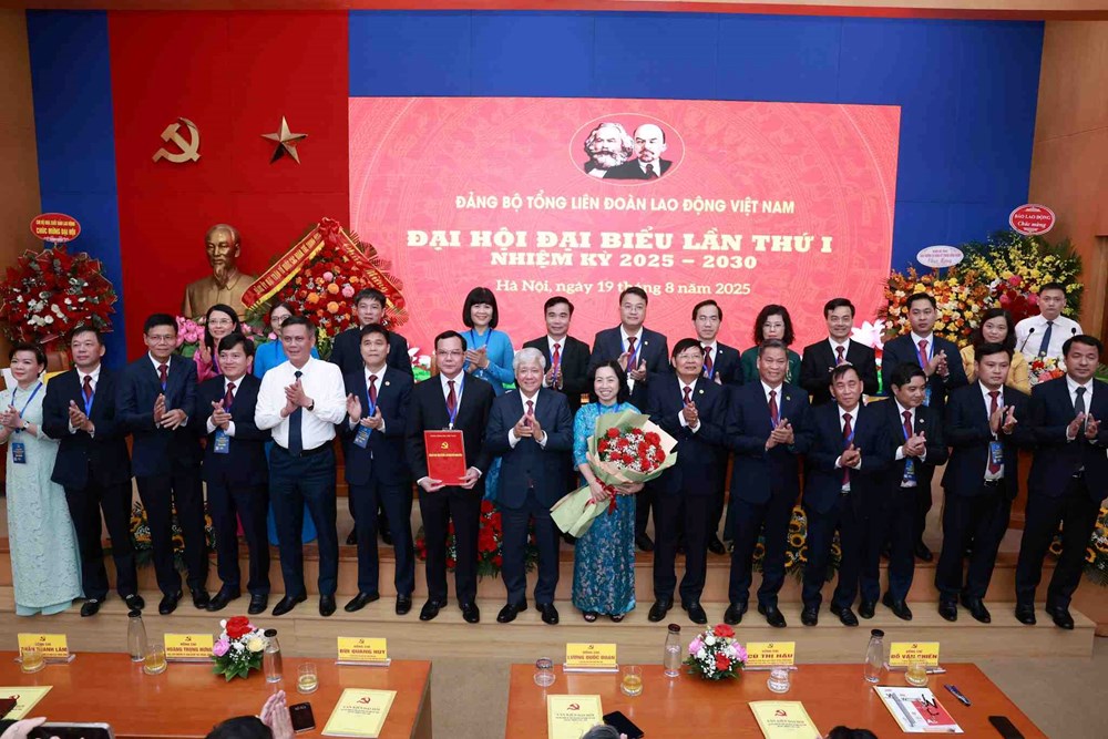 Ông Nguyễn Đình Khang được chỉ định làm Bí thư Đảng bộ Tổng LĐLĐ Việt Nam  - ảnh 4