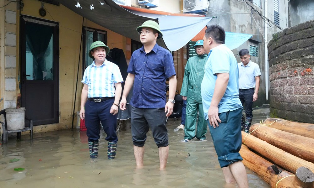 Sơn Tây ứng phó với diễn biến áp thấp nhiệt đới sau bão số 5 - ảnh 2