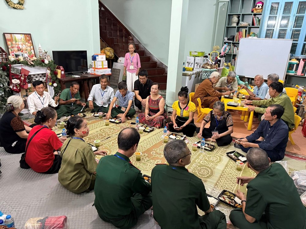 Người cựu binh dân tộc Cor lần đầu ra Thủ đô và câu chuyện ấm lòng về tình người Hà Nội - ảnh 5