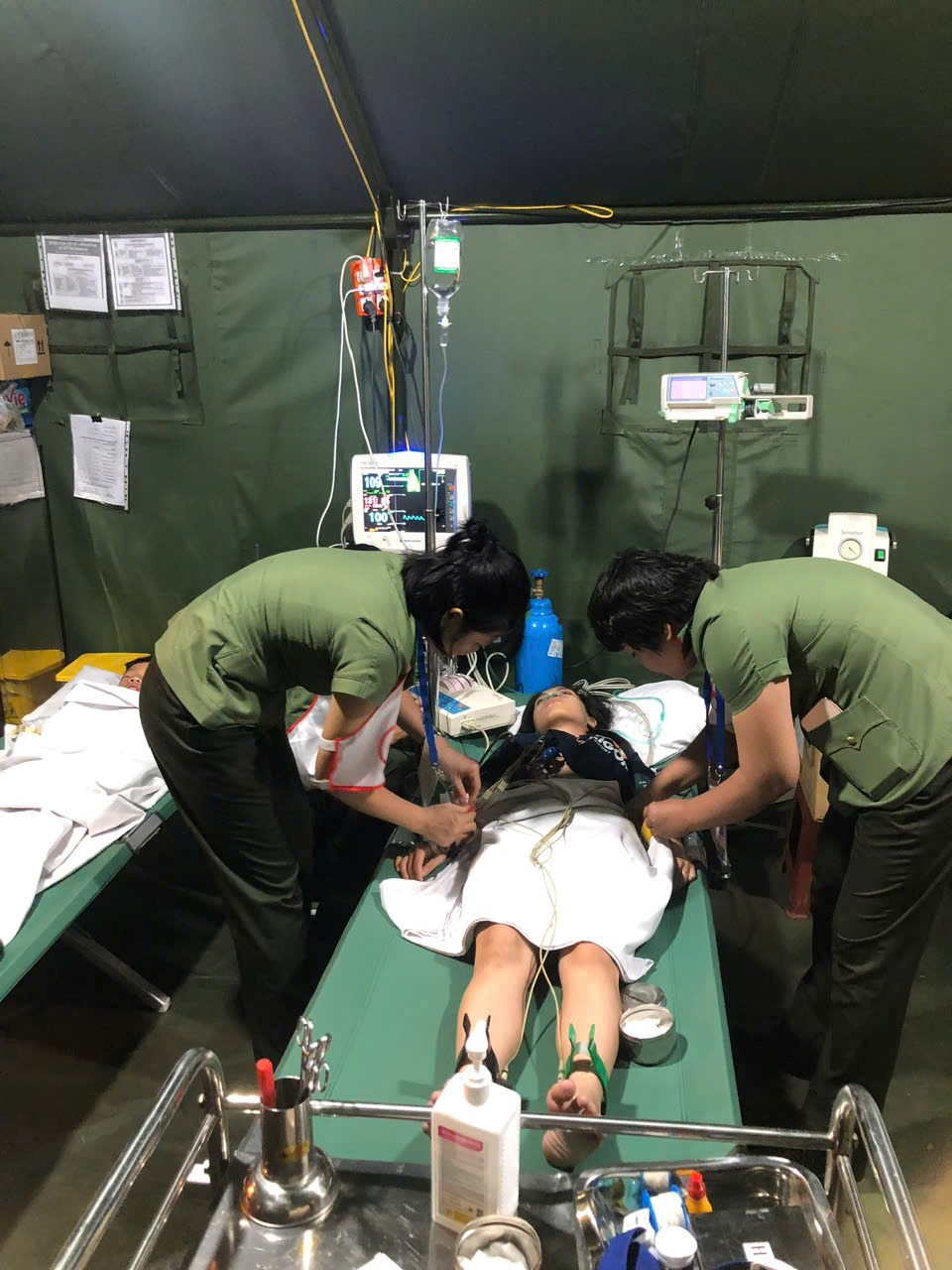 An toàn là hàng đầu, rời khỏi đám đông khi cần thiết - ảnh 2