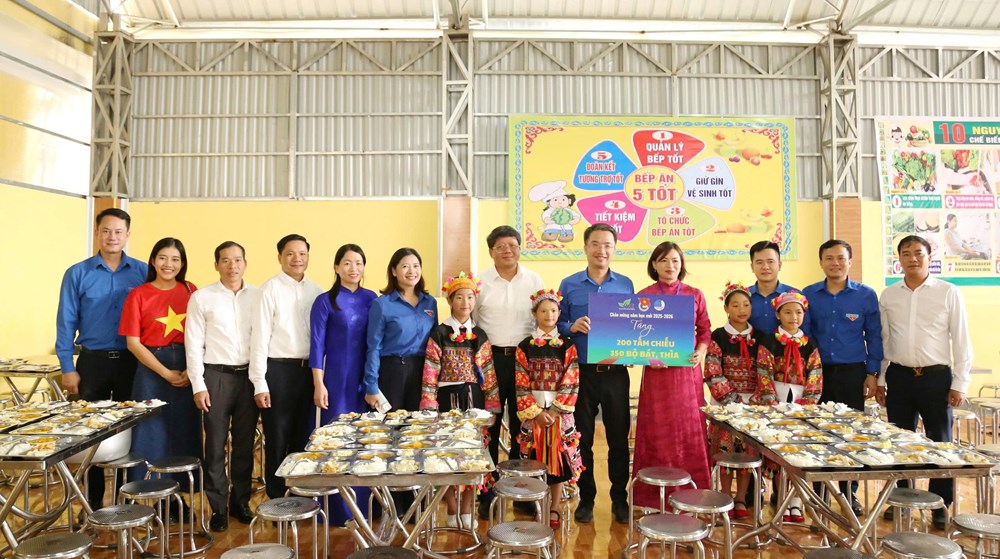 Ngày khai giảng tại nơi địa đầu Tổ quốc Lũng Cú - ảnh 5