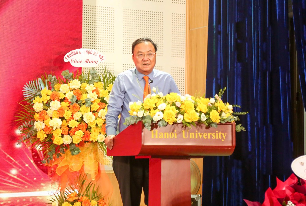 Người sáng lập CLB Đọc sách cùng con Nguyễn Thuỵ Anh đoạt giải Nhất cuộc thi viết “Cha và con gái” - ảnh 3