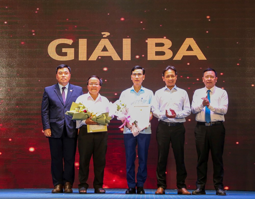 Người sáng lập CLB Đọc sách cùng con Nguyễn Thuỵ Anh đoạt giải Nhất cuộc thi viết “Cha và con gái” - ảnh 6
