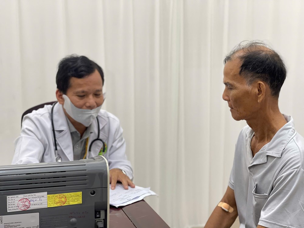 Chuyển mạnh từ tư duy tập trung khám, chữa bệnh sang chủ động phòng bệnh - ảnh 1