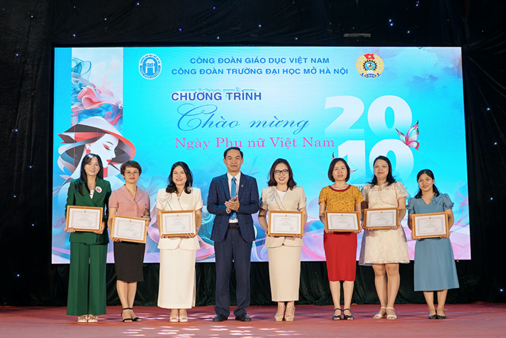 Sẽ trao tặng 10 giải thưởng “Nữ đoàn viên Công đoàn Năng động, Sáng tạo, Trách nhiệm” - ảnh 1