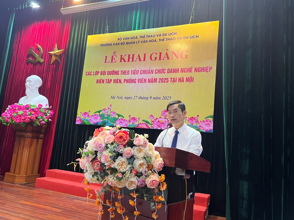 Khai giảng lớp “Bồi dưỡng theo tiêu chuẩn chức danh nghề nghiệp biên tập viên, phóng viên” năm 2025 - ảnh 1