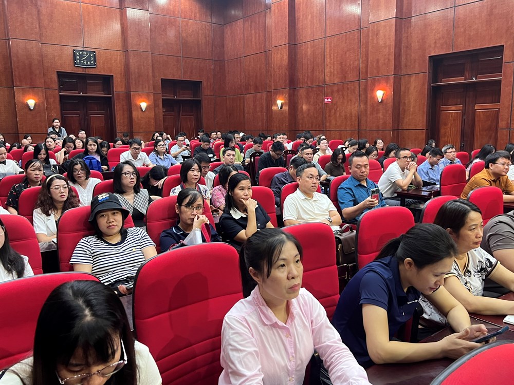 Khai giảng lớp “Bồi dưỡng theo tiêu chuẩn chức danh nghề nghiệp biên tập viên, phóng viên” năm 2025 - ảnh 2