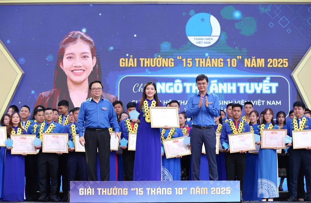 Trao Giải thưởng cho 69 thanh niên “dấn thân trong công việc, sáng tạo trong hành động” - ảnh 1